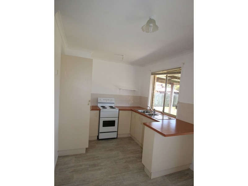 71 Banksia Street, Point Vernon QLD 4655
