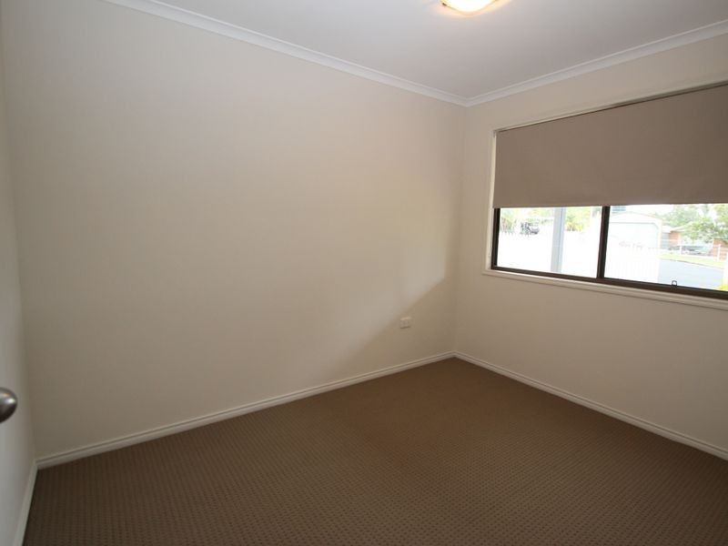 6 Diana Place, Urangan QLD 4655