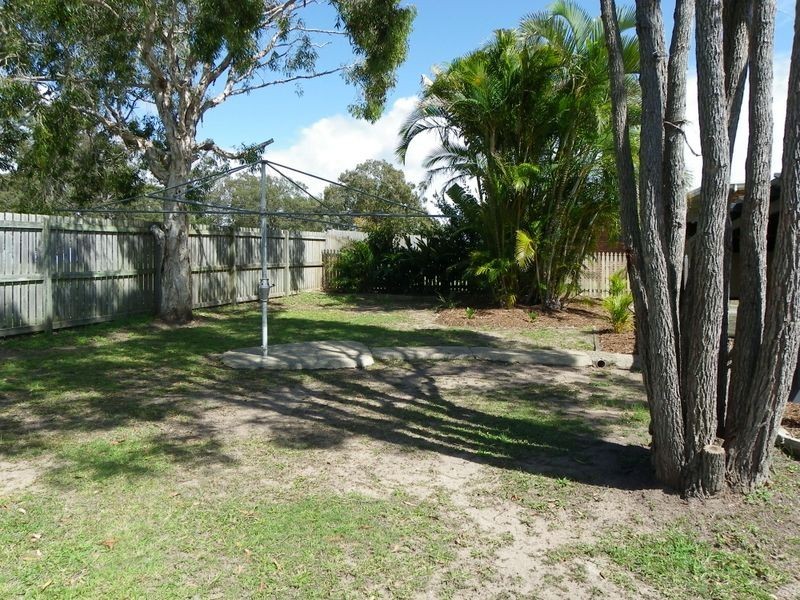 6 Diana Place, Urangan QLD 4655