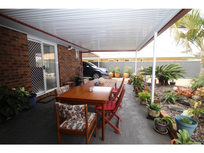 8 Hood Street, Urangan QLD 4655