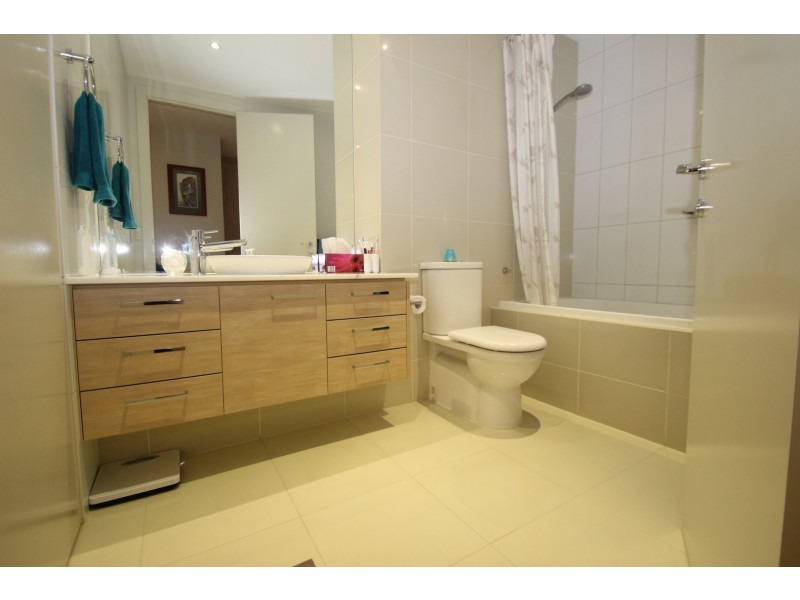 Unit 303/468 Esplanade, Torquay QLD 4655