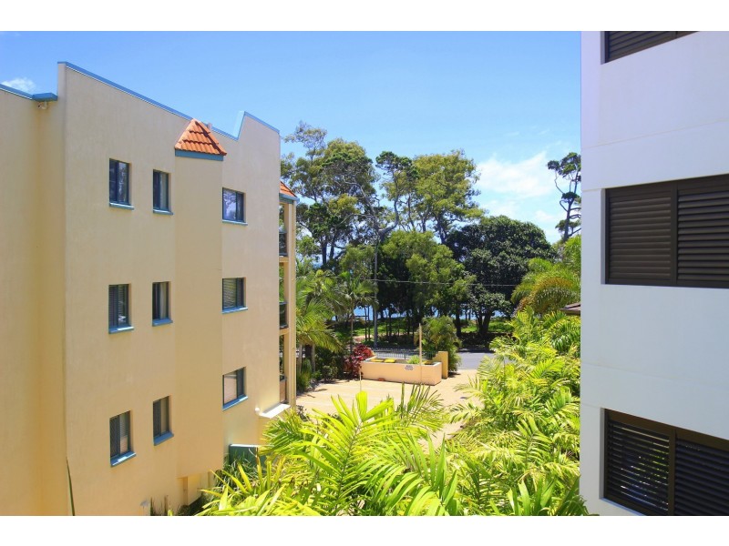 Unit 303/468 Esplanade, Torquay QLD 4655