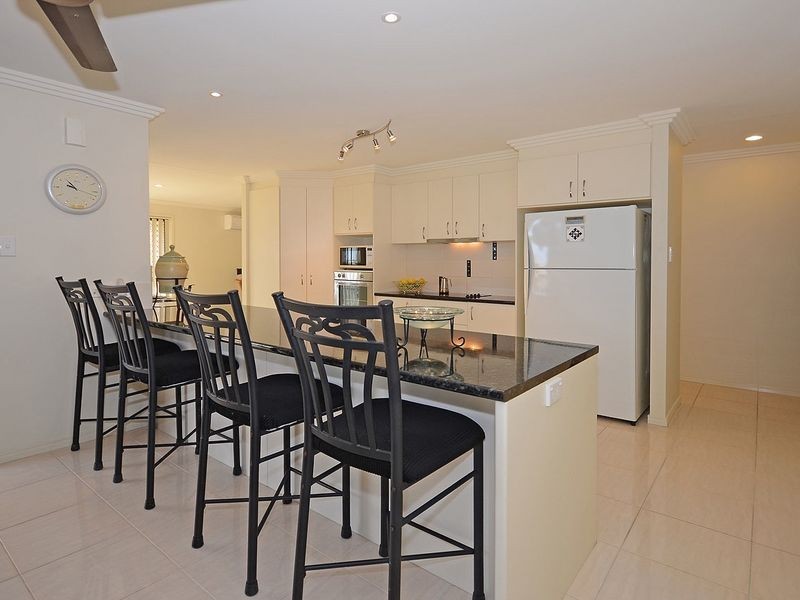 44 Picadilly Cct, Urraween QLD 4655