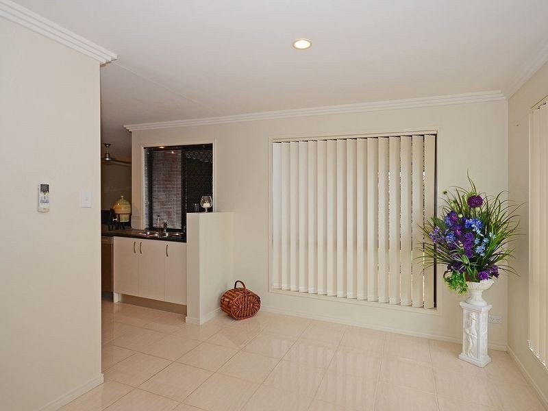 44 Picadilly Cct, Urraween QLD 4655