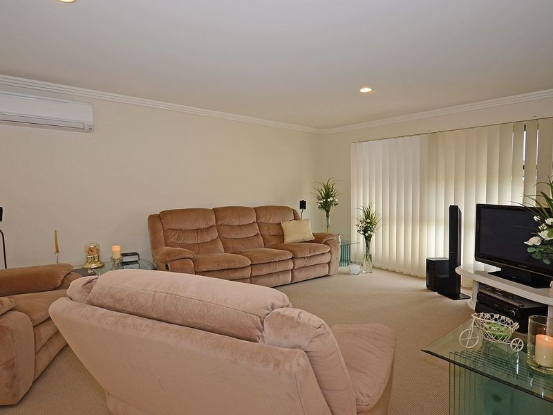 44 Picadilly Cct, Urraween QLD 4655