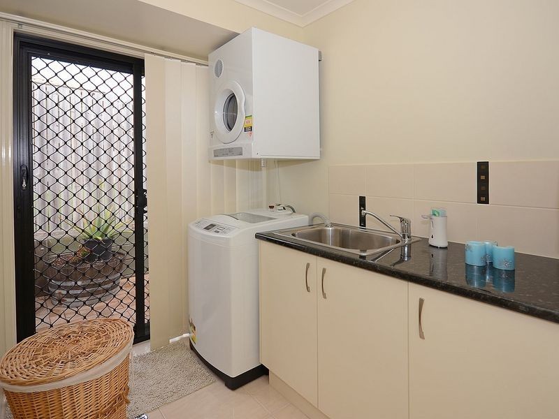44 Picadilly Cct, Urraween QLD 4655