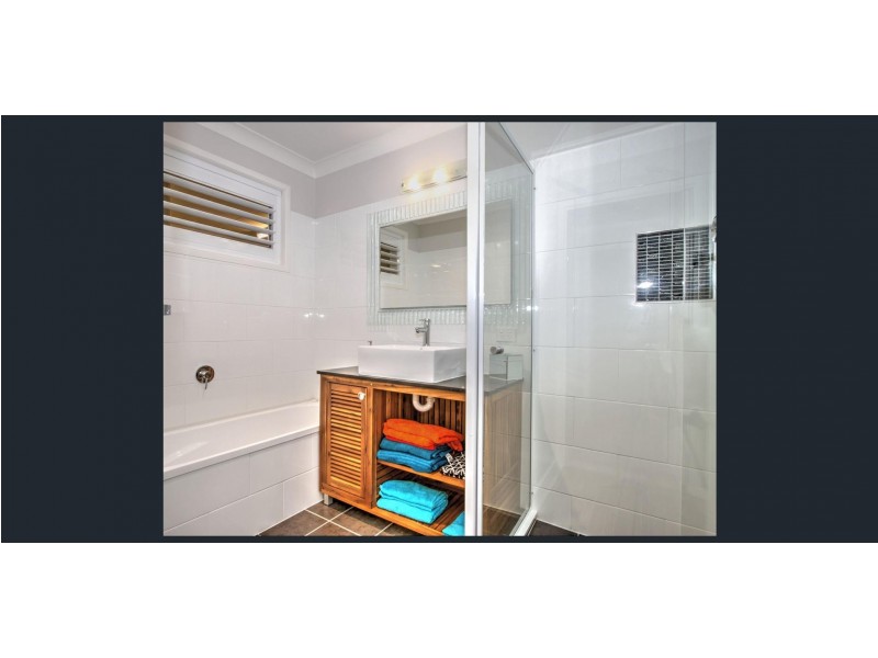 24 Holiday Parade, Scarness QLD 4655