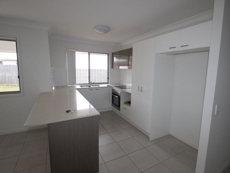 27 Parklands Boulevard, Wondunna QLD 4655