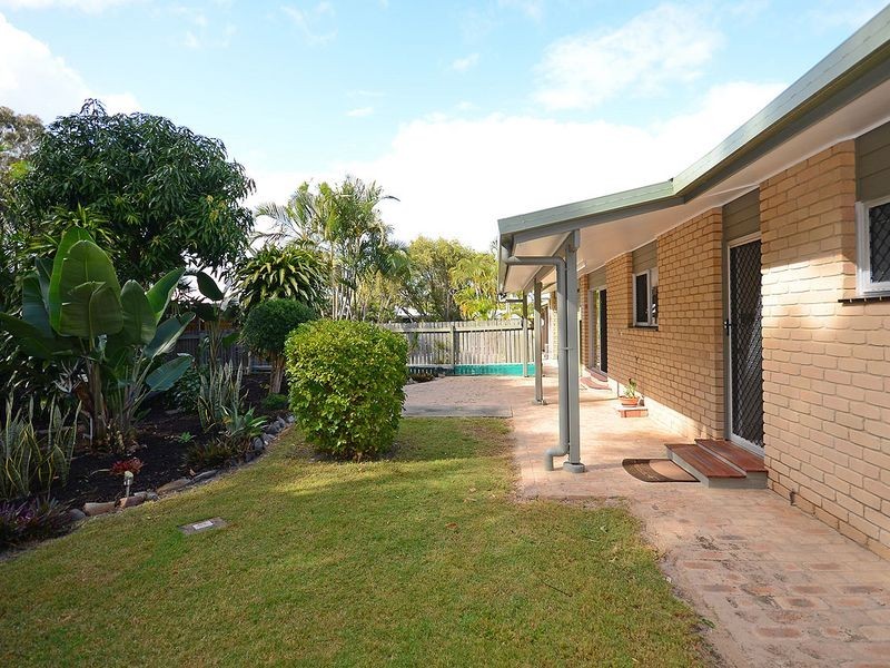 19b Limpus Street, Urangan QLD 4655