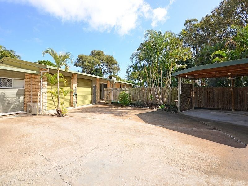 19b Limpus Street, Urangan QLD 4655