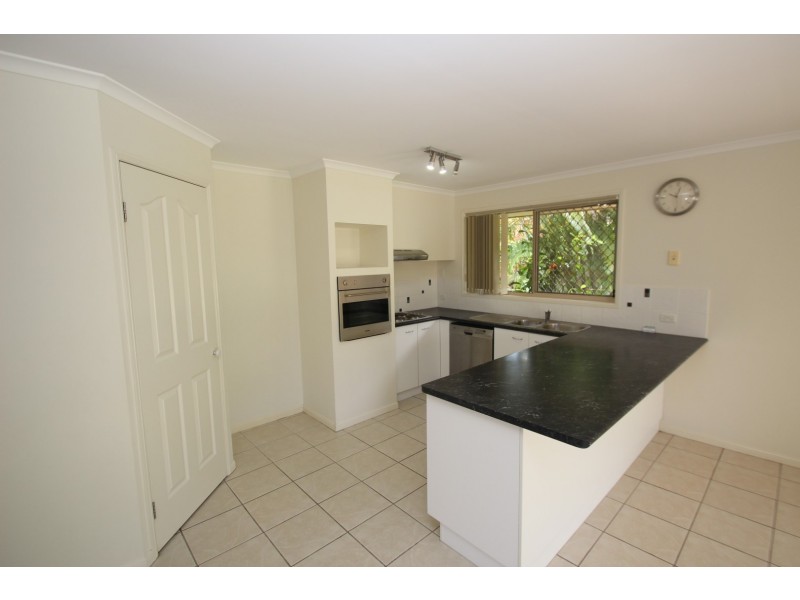 4 Seahorse Circuit, Booral QLD 4655