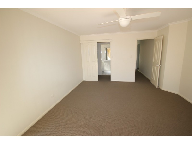 4 Seahorse Circuit, Booral QLD 4655
