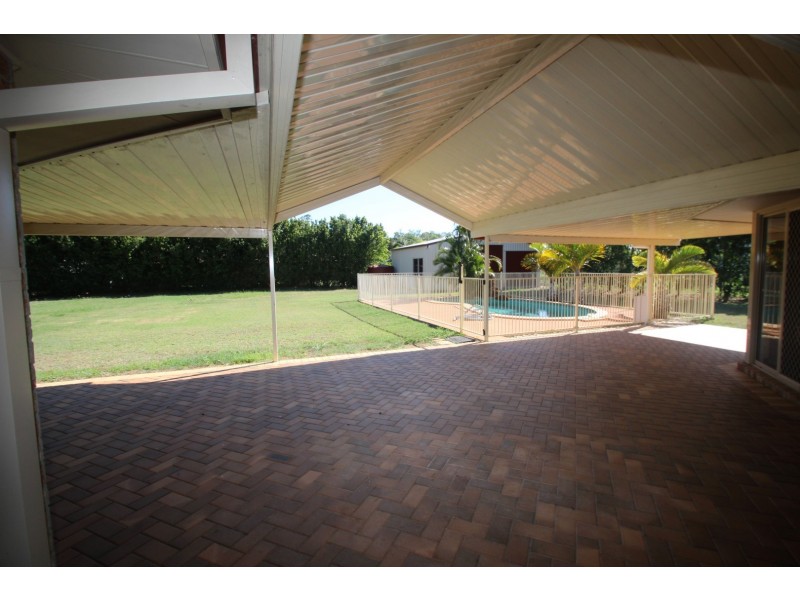 4 Seahorse Circuit, Booral QLD 4655
