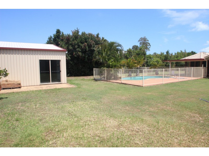4 Seahorse Circuit, Booral QLD 4655