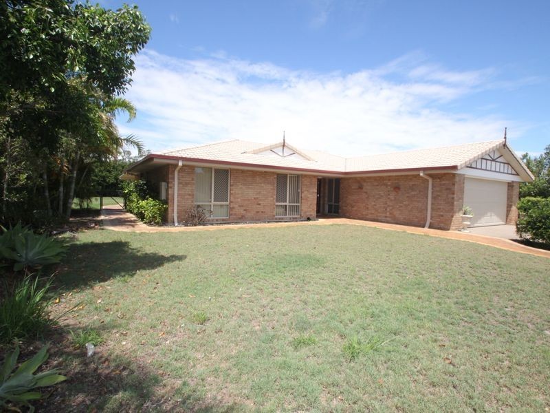 4 Seahorse Circuit, Booral QLD 4655