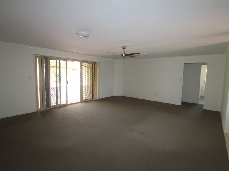 4 Seahorse Circuit, Booral QLD 4655