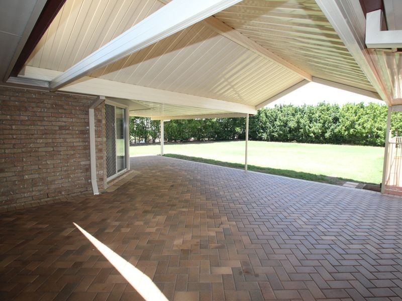 4 Seahorse Circuit, Booral QLD 4655