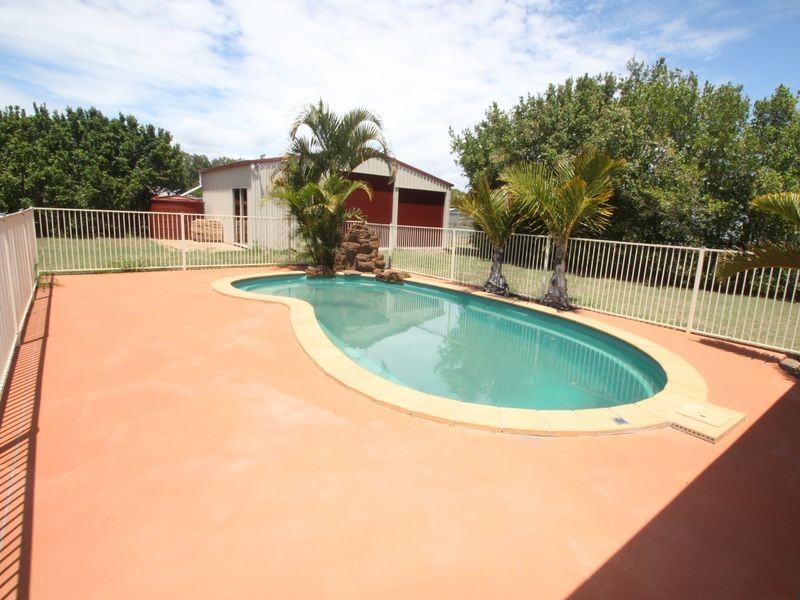 4 Seahorse Circuit, Booral QLD 4655