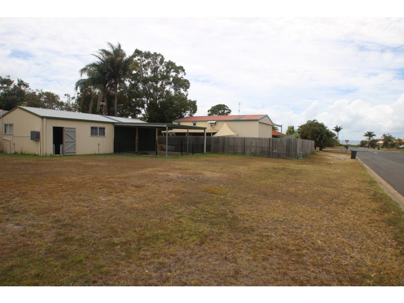 1 Seaspray Court, Urangan QLD 4655