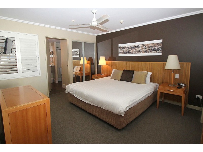 Unit 210/569 Charlton Esplanade, Urangan QLD 4655