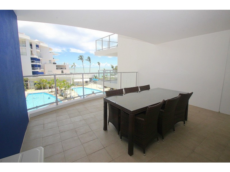 Unit 210/569 Charlton Esplanade, Urangan QLD 4655