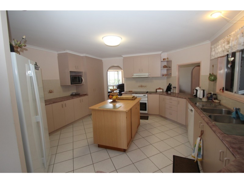 74 Ladbroke Crescent, Urangan QLD 4655