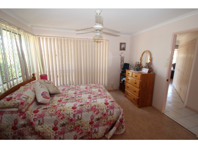 74 Ladbroke Crescent, Urangan QLD 4655