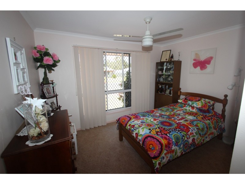 74 Ladbroke Crescent, Urangan QLD 4655