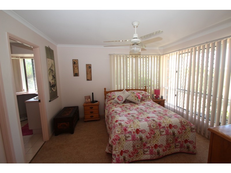 74 Ladbroke Crescent, Urangan QLD 4655