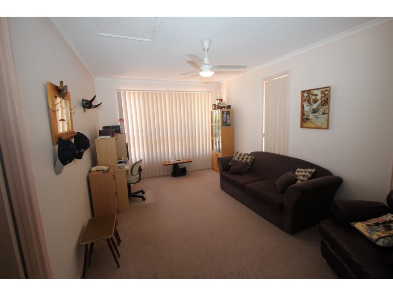 74 Ladbroke Crescent, Urangan QLD 4655