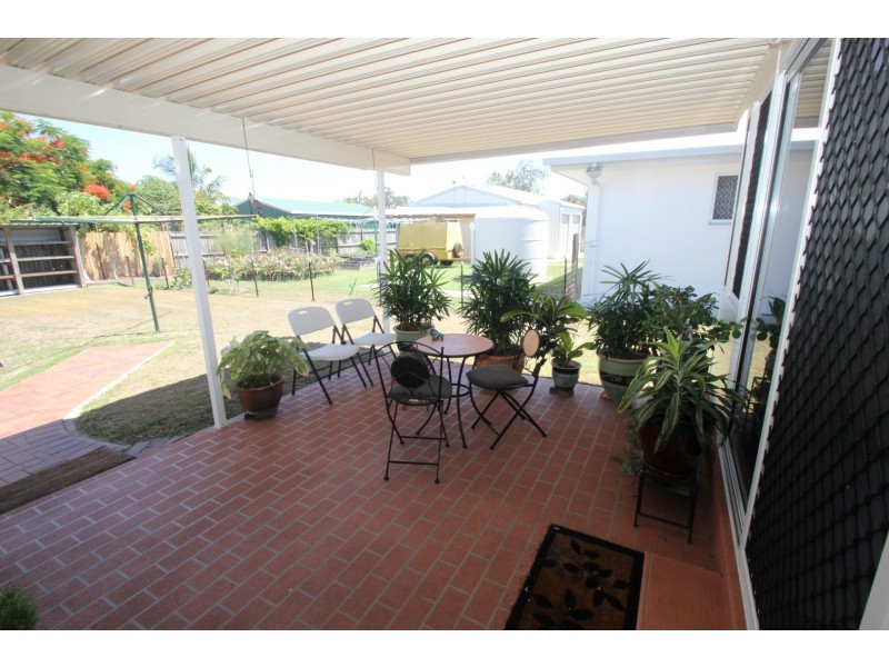 74 Ladbroke Crescent, Urangan QLD 4655