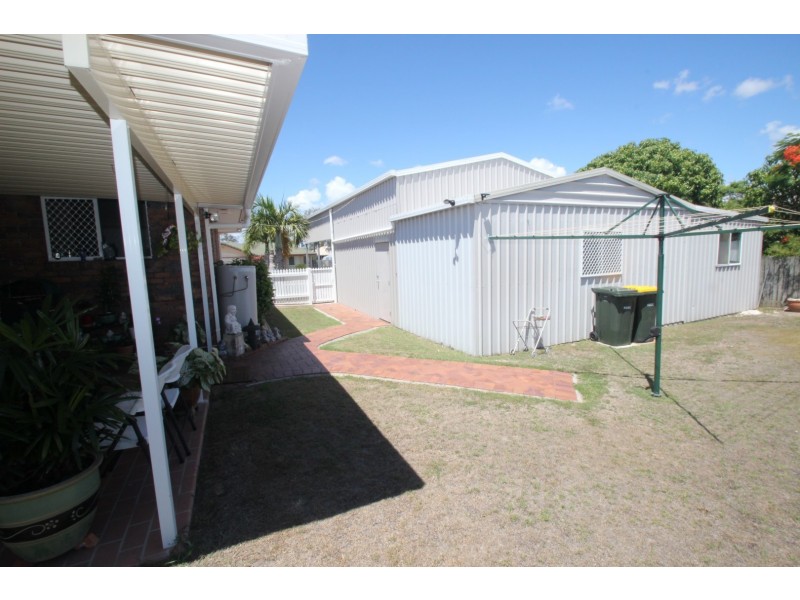 74 Ladbroke Crescent, Urangan QLD 4655