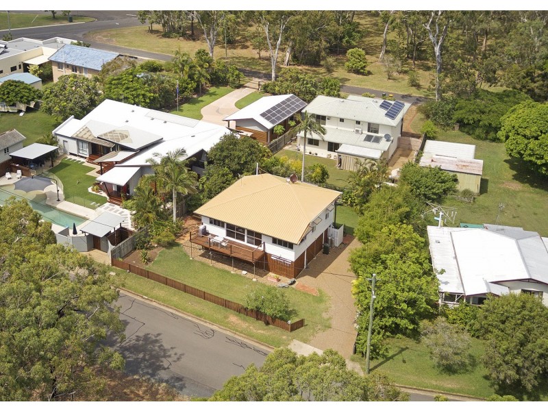 40 Esplanade, Point Vernon QLD 4655