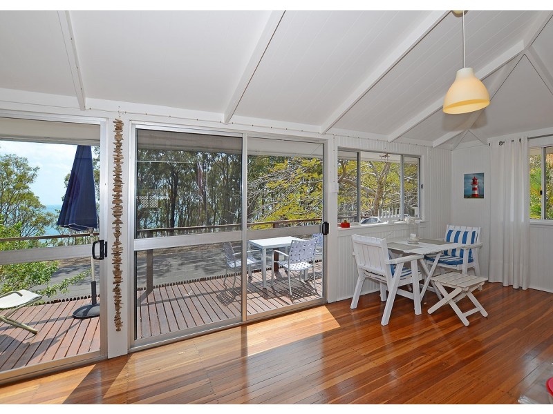 40 Esplanade, Point Vernon QLD 4655