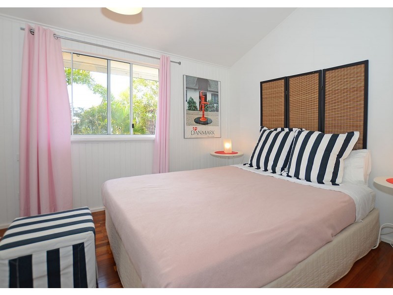 40 Esplanade, Point Vernon QLD 4655