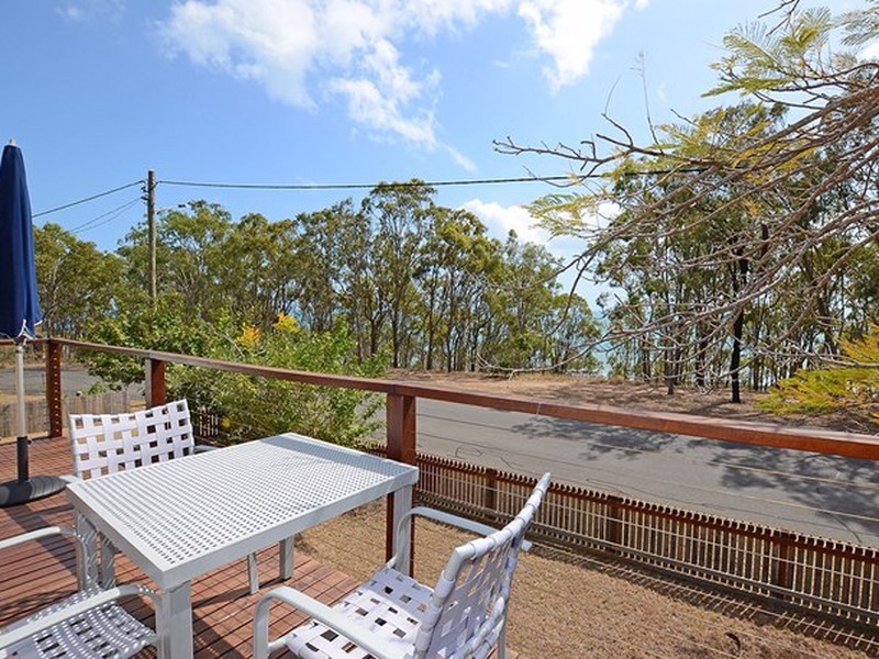 40 Esplanade, Point Vernon QLD 4655