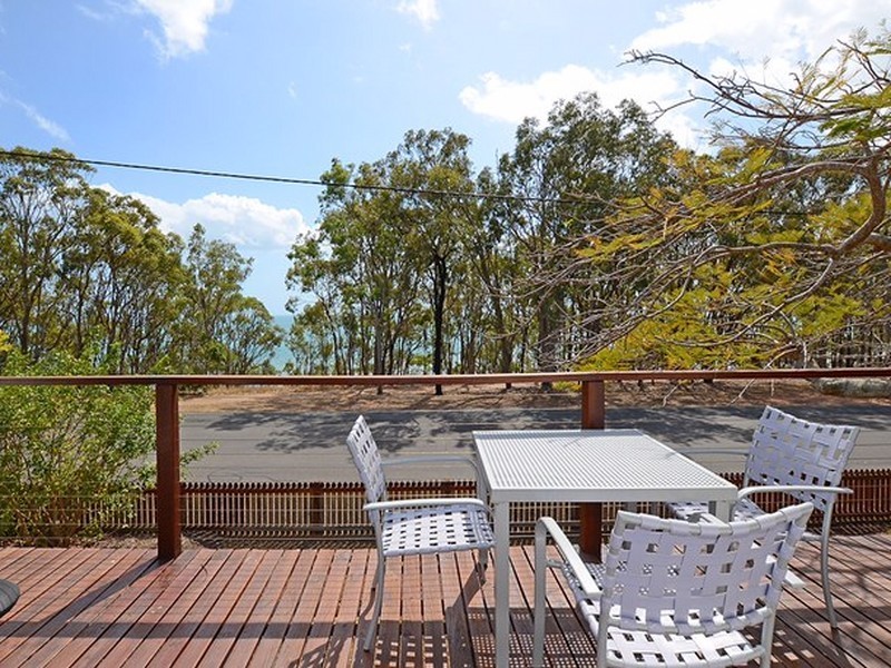 40 Esplanade, Point Vernon QLD 4655
