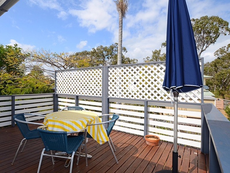 40 Esplanade, Point Vernon QLD 4655