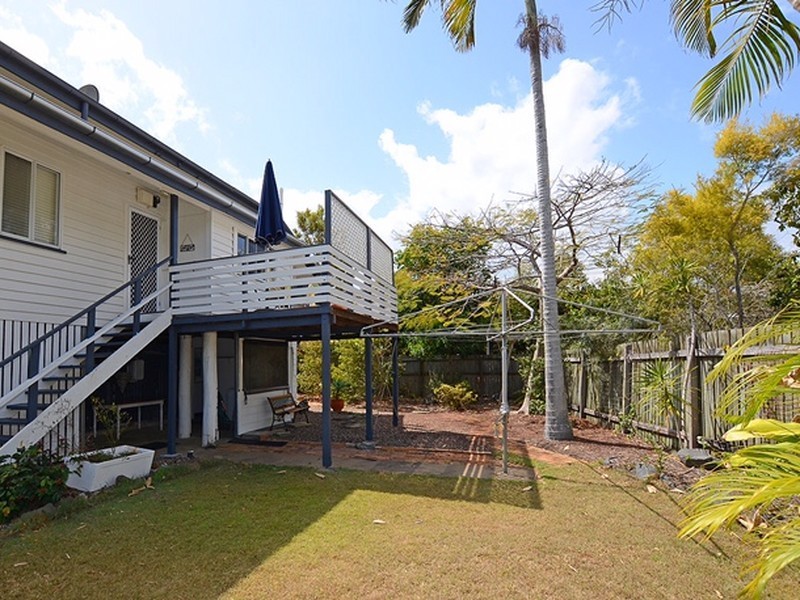 40 Esplanade, Point Vernon QLD 4655