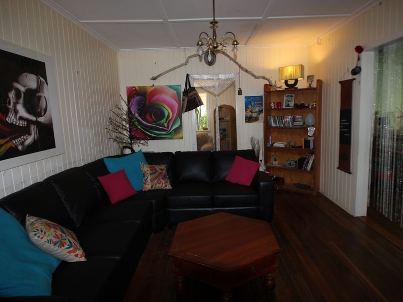 247 Torquay Terrace, Torquay QLD 4655