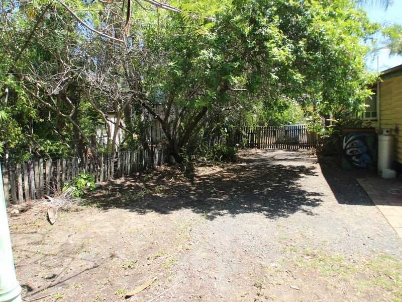 247 Torquay Terrace, Torquay QLD 4655