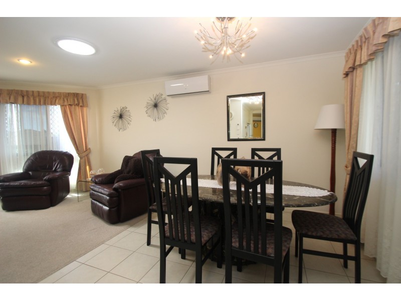 4 Picadilly Cct, Urraween QLD 4655