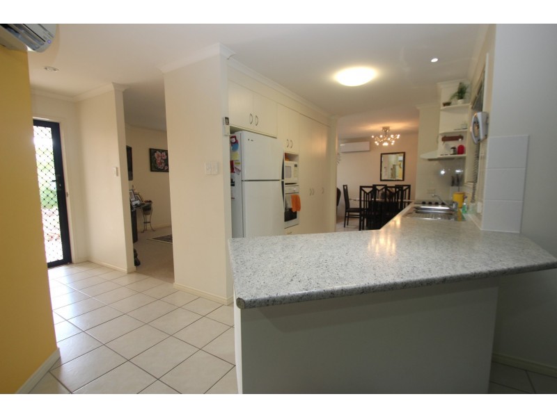 4 Picadilly Cct, Urraween QLD 4655