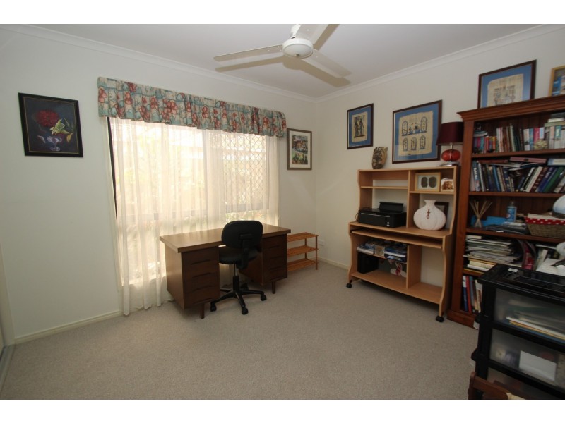 4 Picadilly Cct, Urraween QLD 4655