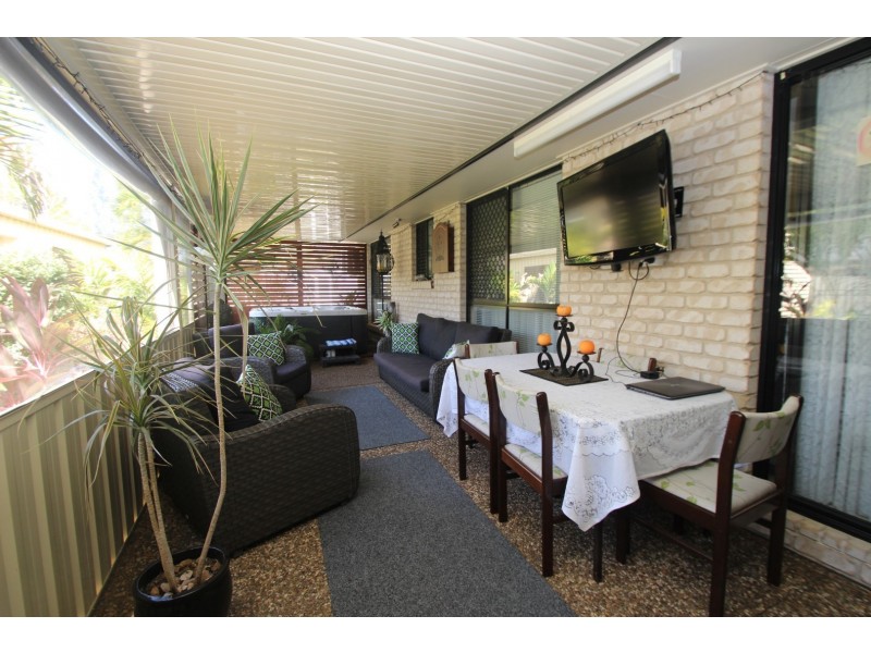 4 Picadilly Cct, Urraween QLD 4655