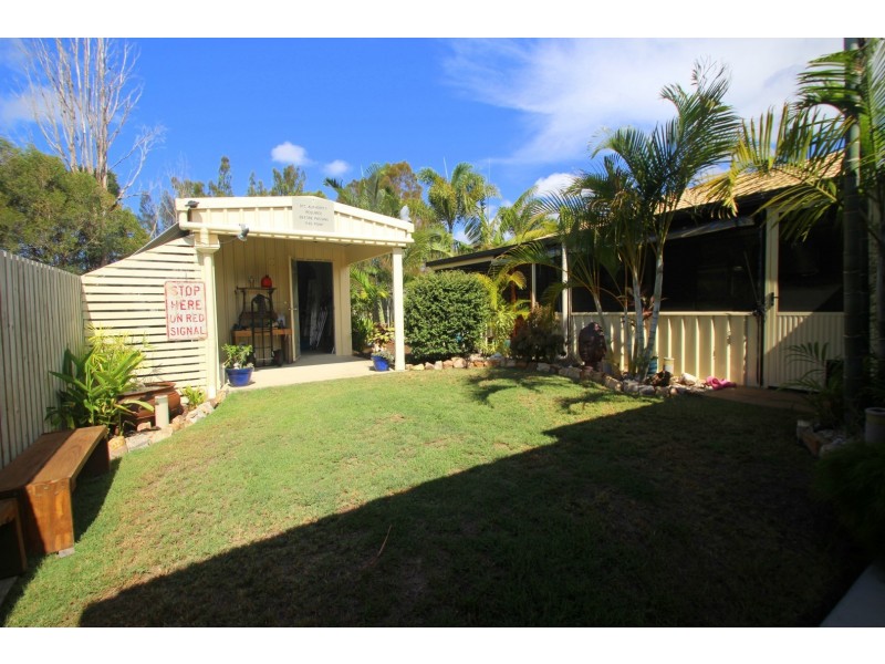 4 Picadilly Cct, Urraween QLD 4655