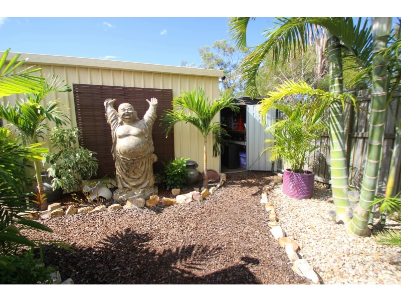 4 Picadilly Cct, Urraween QLD 4655