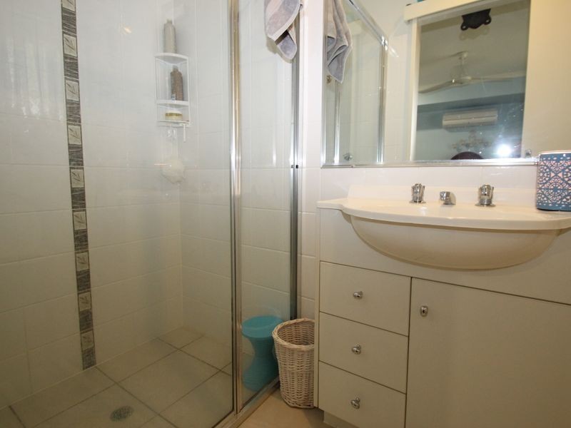 4 Picadilly Cct, Urraween QLD 4655