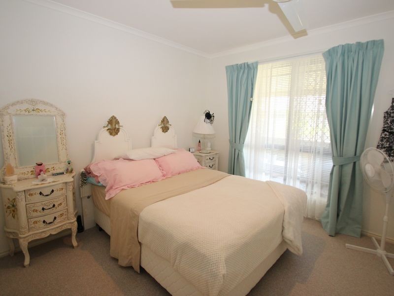 4 Picadilly Cct, Urraween QLD 4655