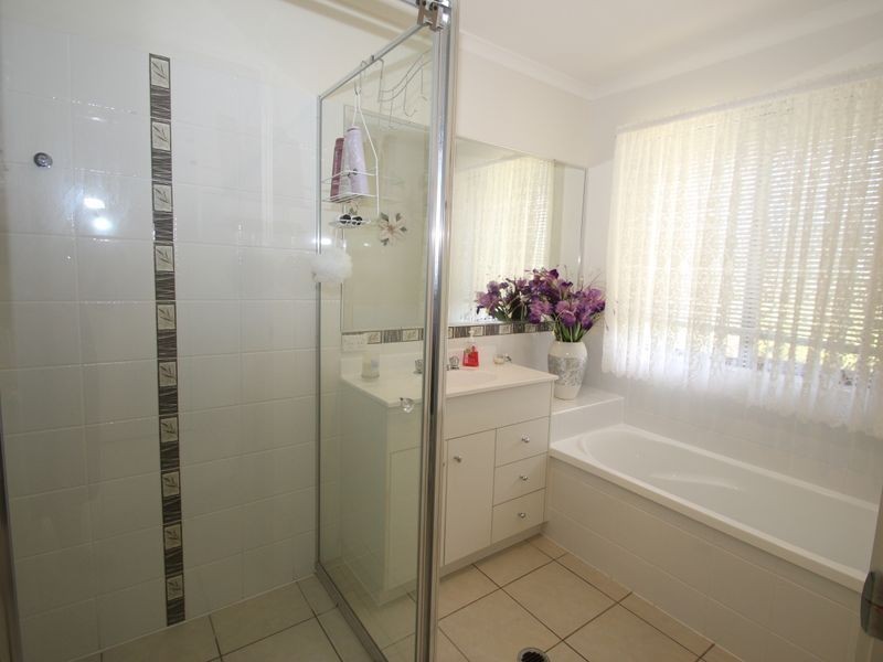 4 Picadilly Cct, Urraween QLD 4655